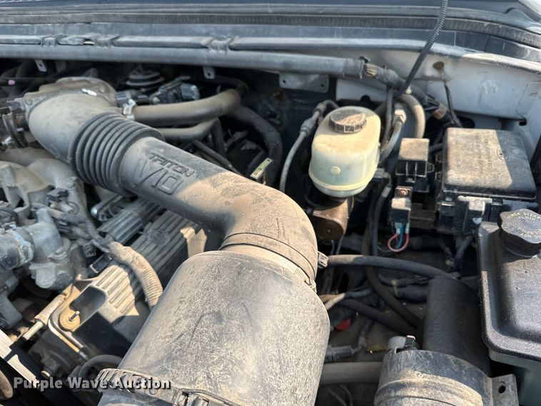 image for item EB2814 1999 Ford F550 utility / service truck