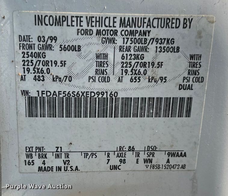 image for item EB2814 1999 Ford F550 utility / service truck