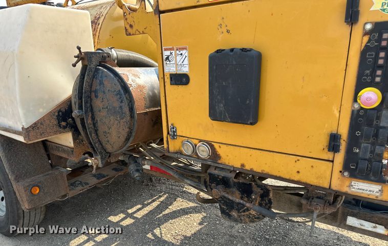 image for item EB2816 2012 Vermeer V500LE-HD vacuum excavator