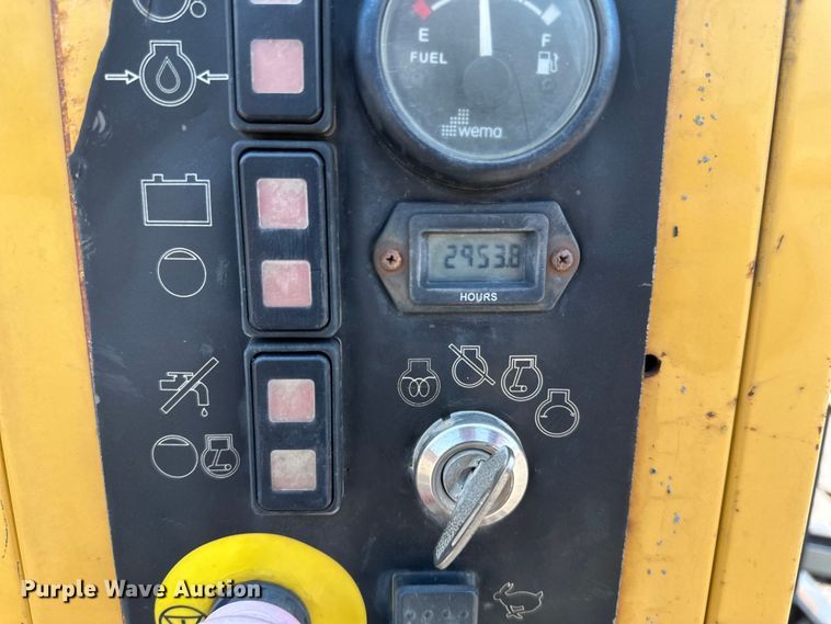 image for item EB2816 2012 Vermeer V500LE-HD vacuum excavator