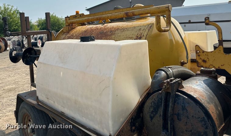 image for item EB2816 2012 Vermeer V500LE-HD vacuum excavator