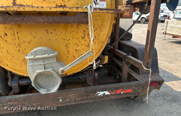 image for item EB2816 2012 Vermeer V500LE-HD vacuum excavator