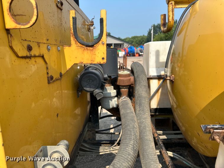 image for item EB2816 2012 Vermeer V500LE-HD vacuum excavator