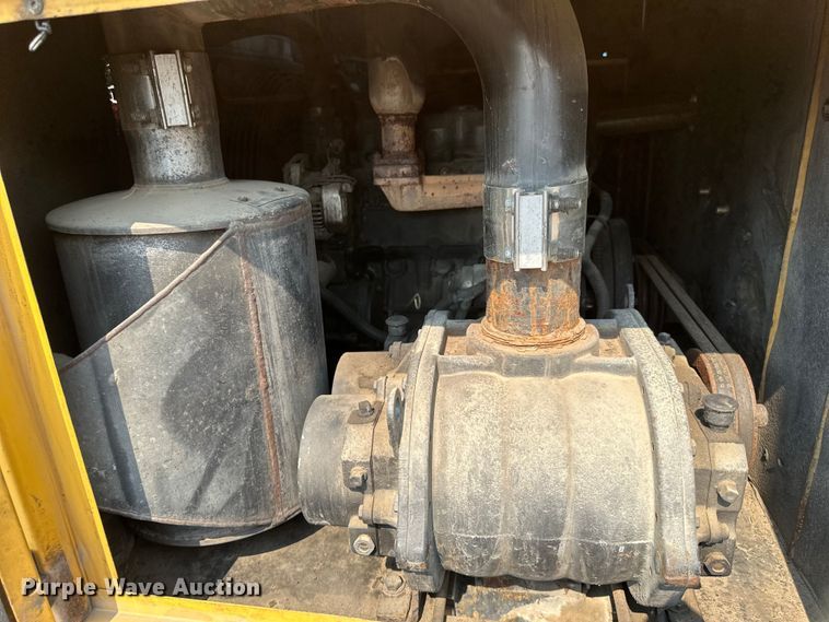 image for item EB2816 2012 Vermeer V500LE-HD vacuum excavator