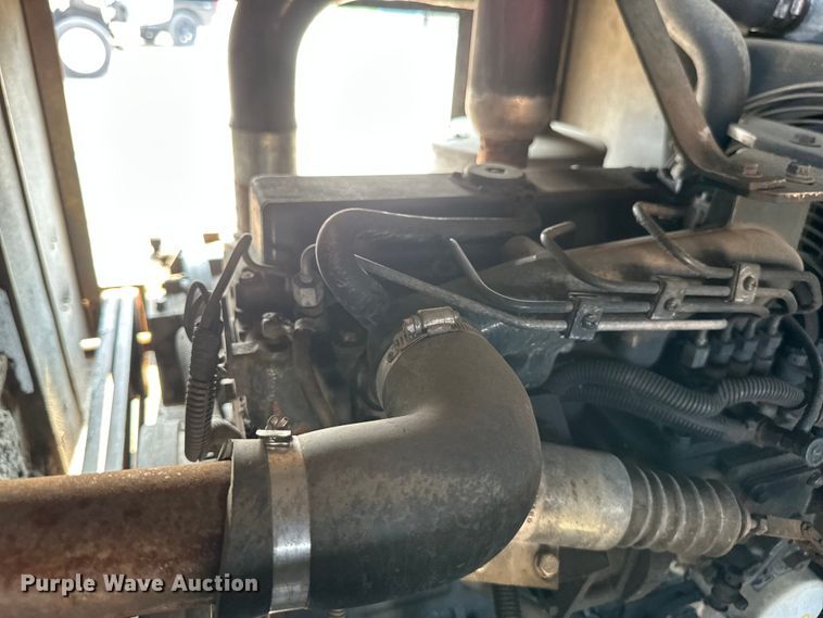 image for item EB2816 2012 Vermeer V500LE-HD vacuum excavator