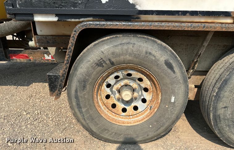 image for item EB2816 2012 Vermeer V500LE-HD vacuum excavator