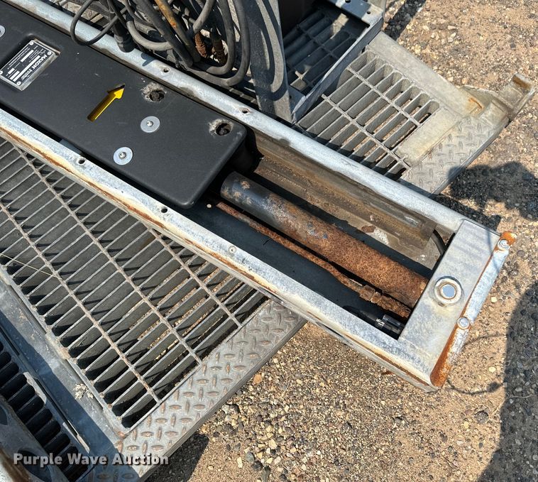 image for item EB2822 Maxxon BMRW lift gate