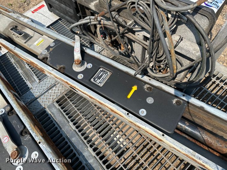 image for item EB2822 Maxxon BMRW lift gate