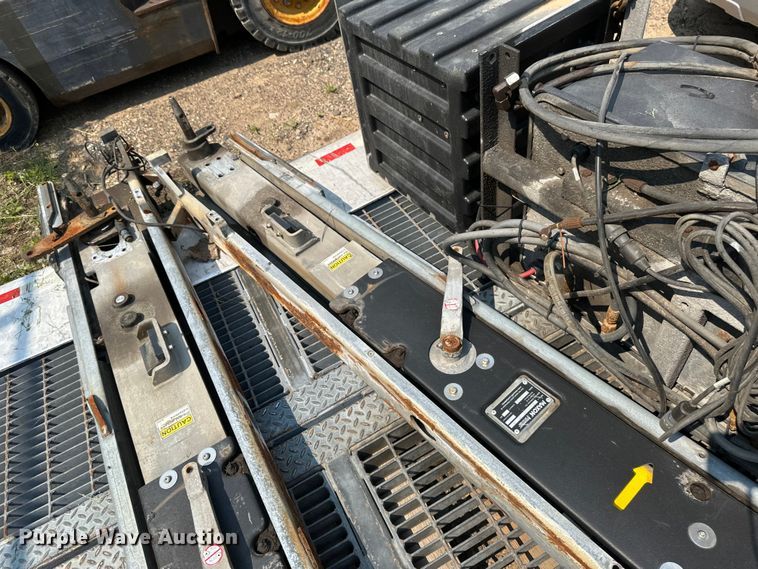 image for item EB2822 Maxxon BMRW lift gate