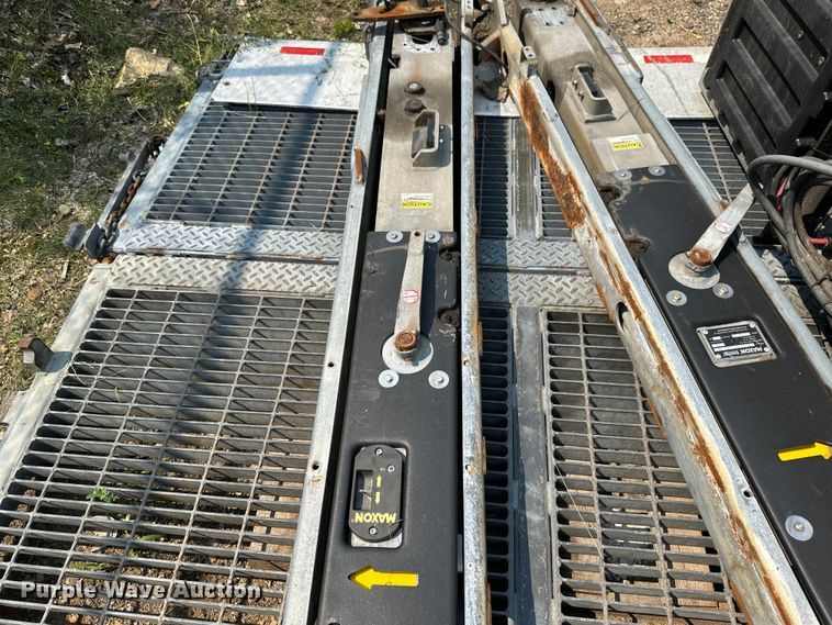 image for item EB2822 Maxxon BMRW lift gate