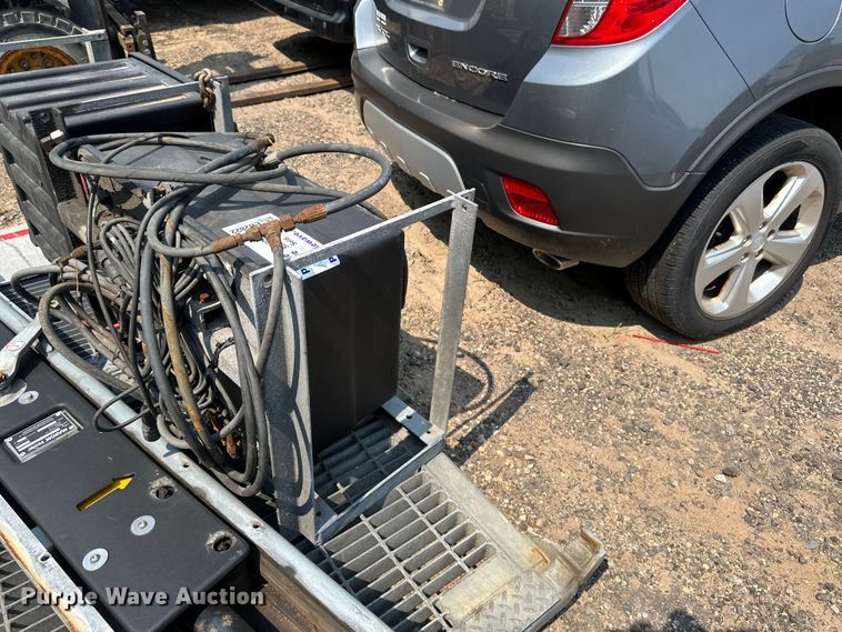 image for item EB2822 Maxxon BMRW lift gate