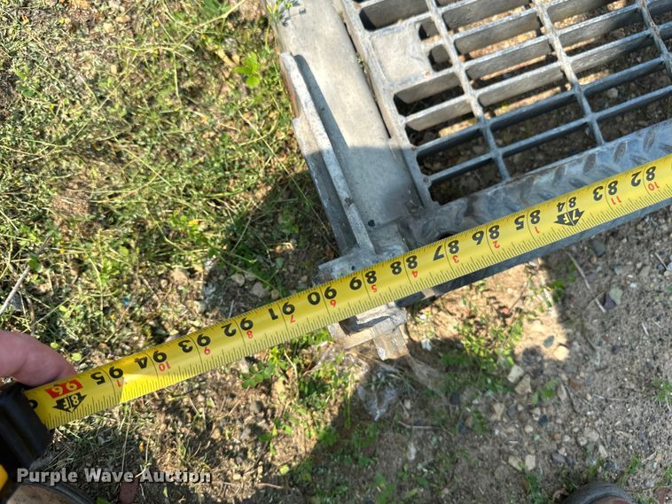 image for item EB2822 Maxxon BMRW lift gate