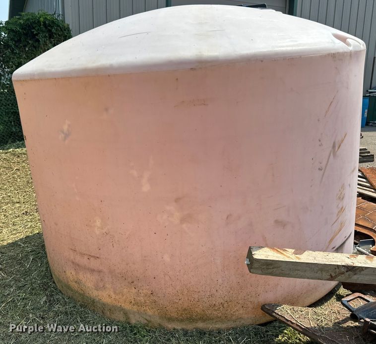 image for item EB2823 (2) poly tanks