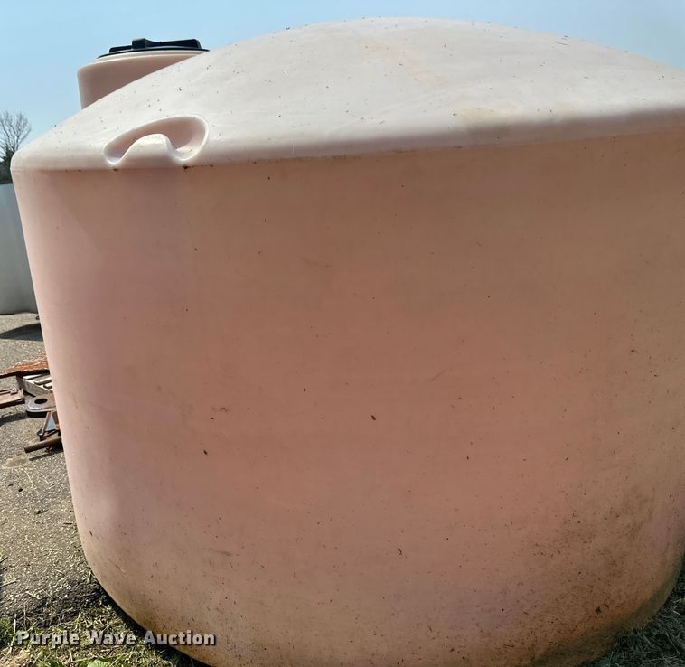 image for item EB2823 (2) poly tanks