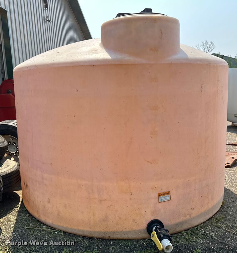 image for item EB2823 (2) poly tanks