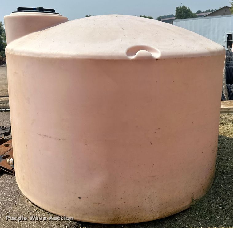 image for item EB2823 (2) poly tanks