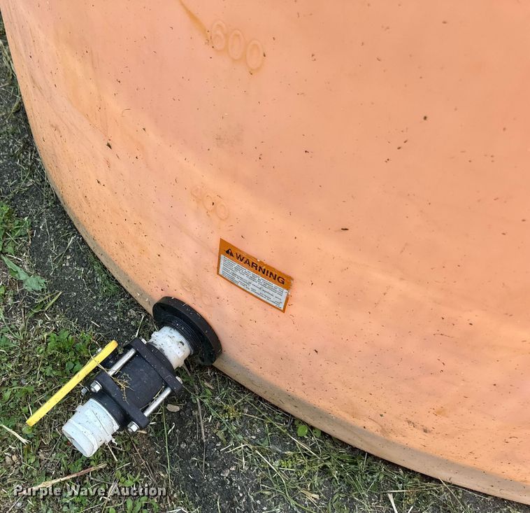 image for item EB2823 (2) poly tanks