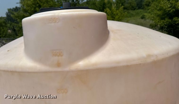 image for item EB2823 (2) poly tanks