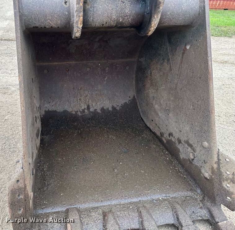 image for item EB2826 1995 Caterpillar 325L excavator