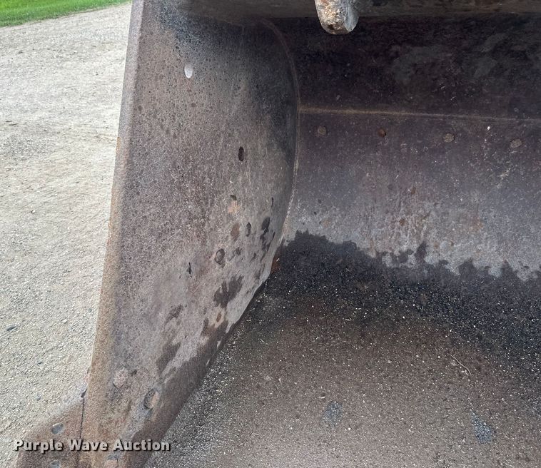 image for item EB2826 1995 Caterpillar 325L excavator