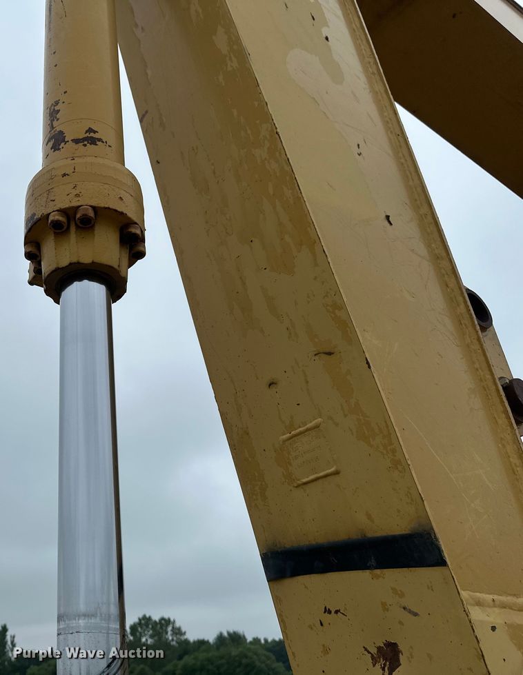 image for item EB2826 1995 Caterpillar 325L excavator