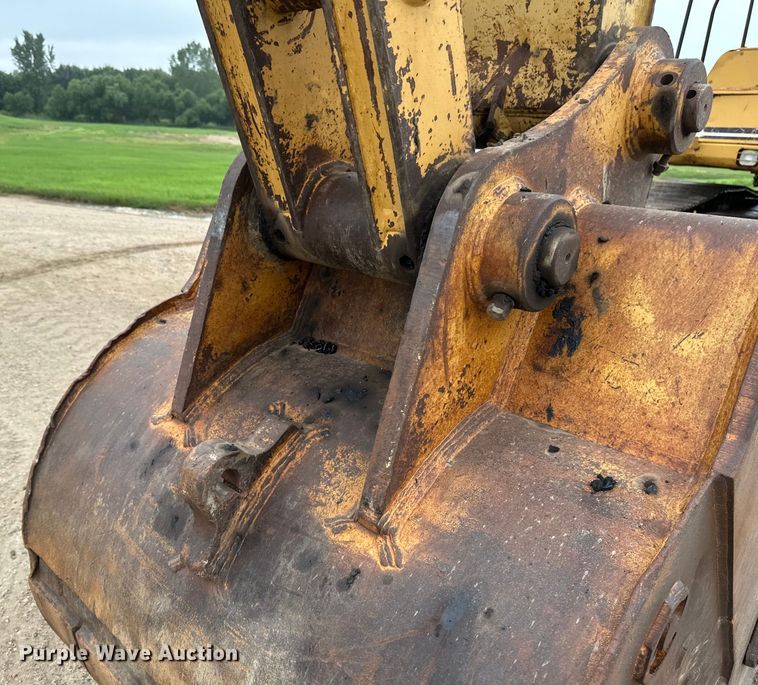 image for item EB2826 1995 Caterpillar 325L excavator