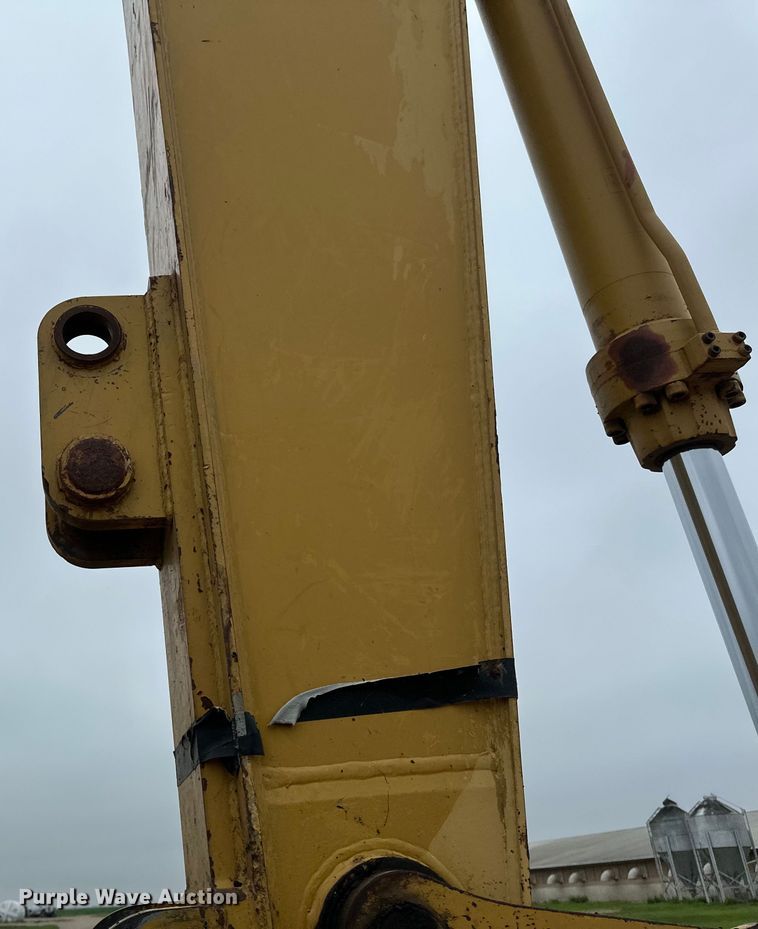 image for item EB2826 1995 Caterpillar 325L excavator