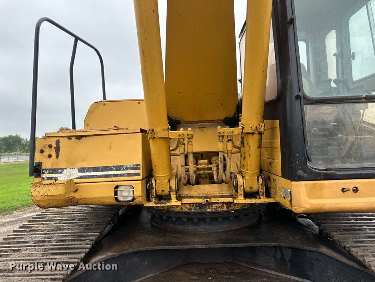 image for item EB2826 1995 Caterpillar 325L excavator