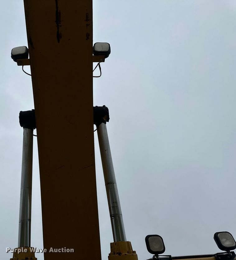 image for item EB2826 1995 Caterpillar 325L excavator