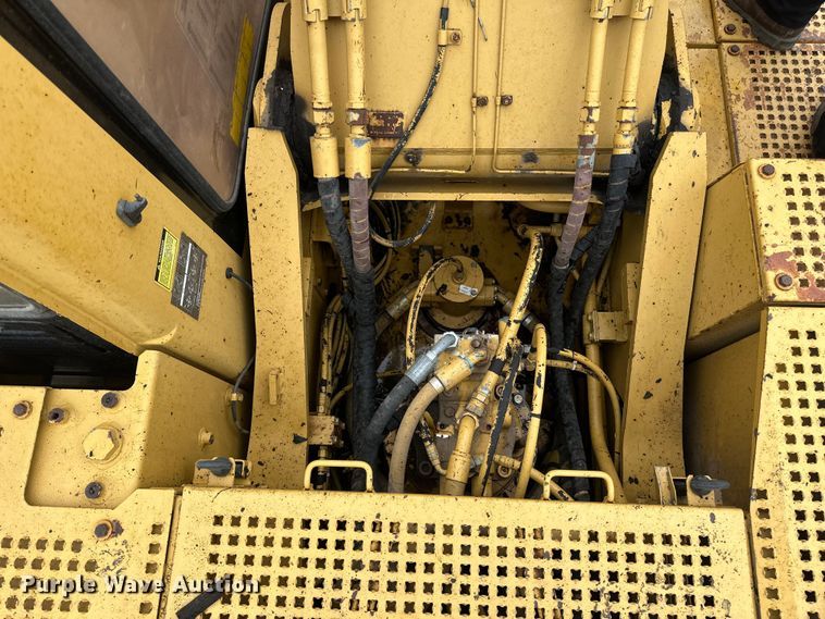 image for item EB2826 1995 Caterpillar 325L excavator