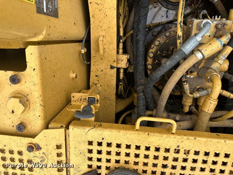 image for item EB2826 1995 Caterpillar 325L excavator