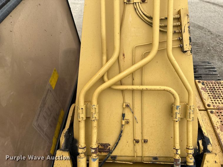 image for item EB2826 1995 Caterpillar 325L excavator