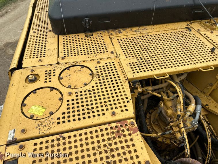 image for item EB2826 1995 Caterpillar 325L excavator