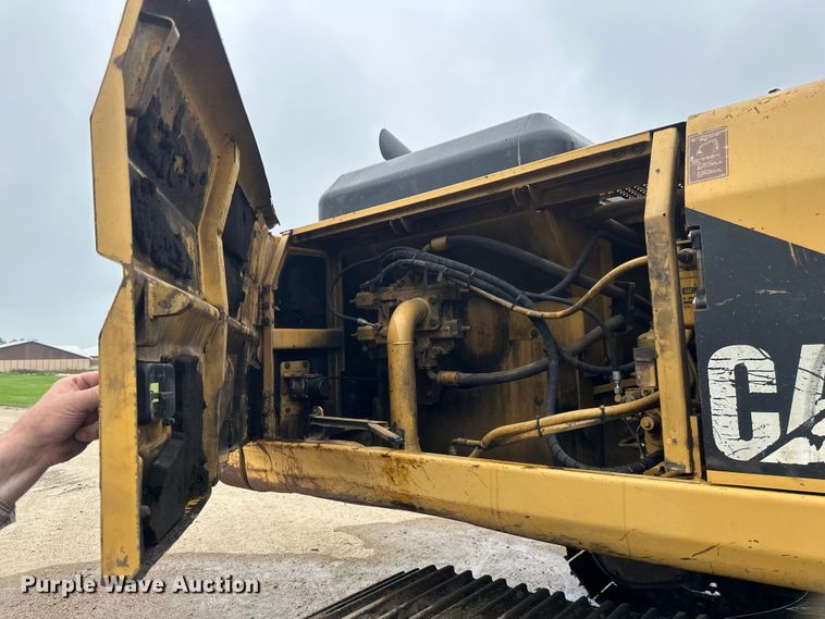 image for item EB2826 1995 Caterpillar 325L excavator