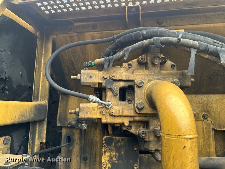 image for item EB2826 1995 Caterpillar 325L excavator