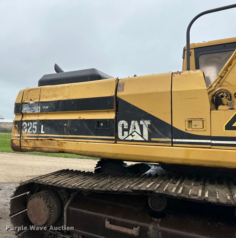 image for item EB2826 1995 Caterpillar 325L excavator