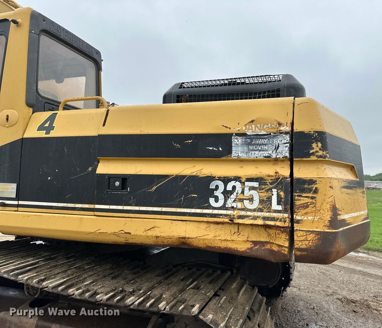 image for item EB2826 1995 Caterpillar 325L excavator