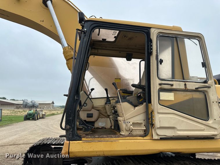 image for item EB2826 1995 Caterpillar 325L excavator