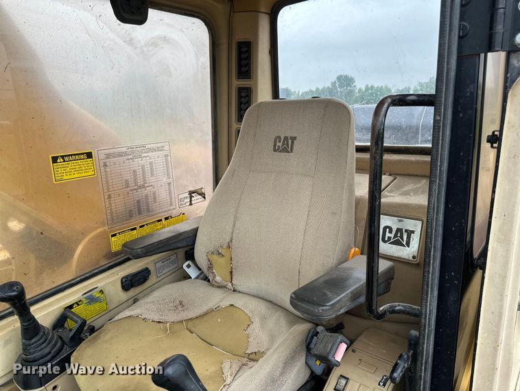 image for item EB2826 1995 Caterpillar 325L excavator