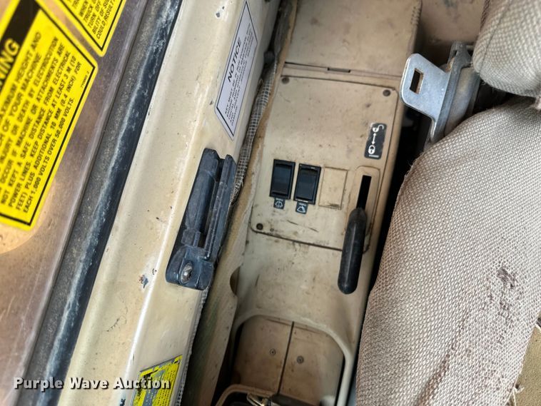 image for item EB2826 1995 Caterpillar 325L excavator