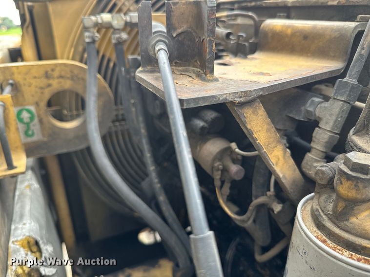 image for item EB2826 1995 Caterpillar 325L excavator