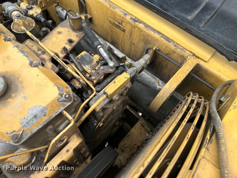 image for item EB2826 1995 Caterpillar 325L excavator