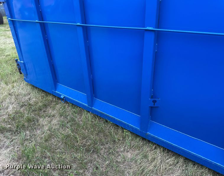 image for item EB2830 Roll-off dumpster