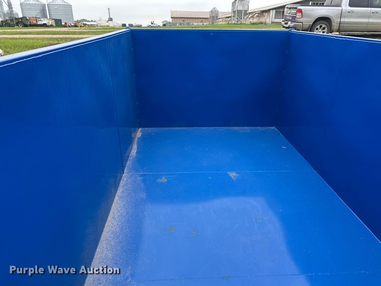 image for item EB2830 Roll-off dumpster