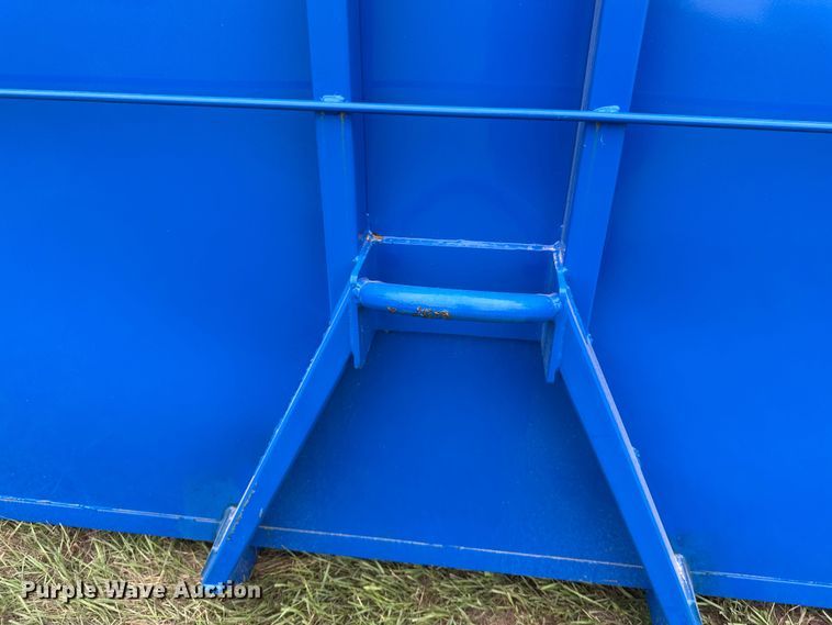 image for item EB2830 Roll-off dumpster