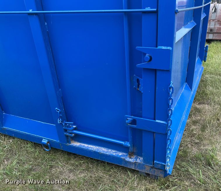 image for item EB2831 Roll-off dumpster