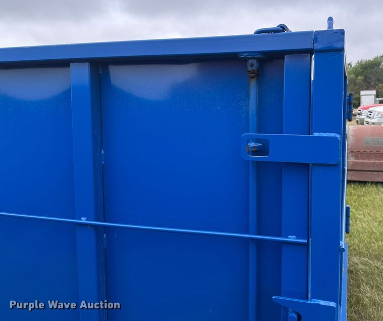 image for item EB2831 Roll-off dumpster