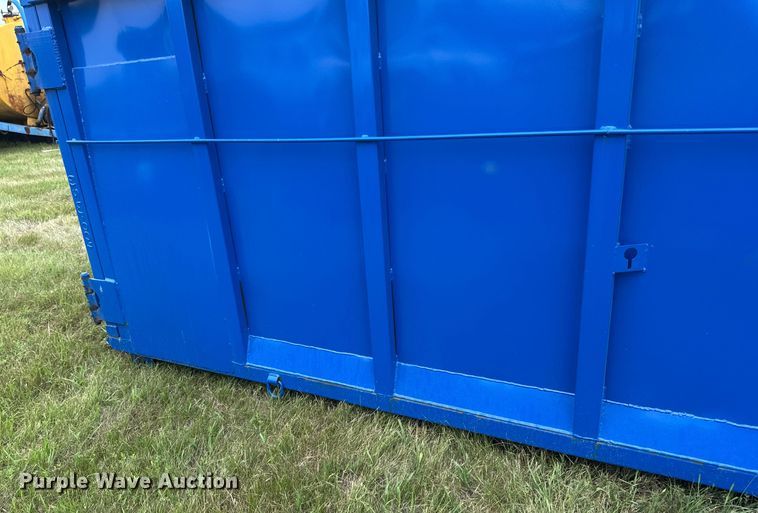 image for item EB2831 Roll-off dumpster