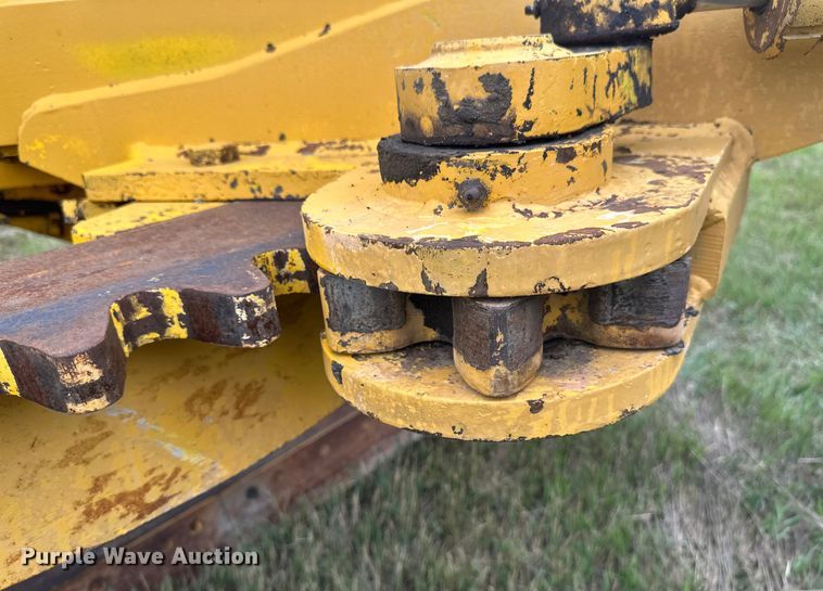 image for item EB2832 1987 Champion 720A motor grader