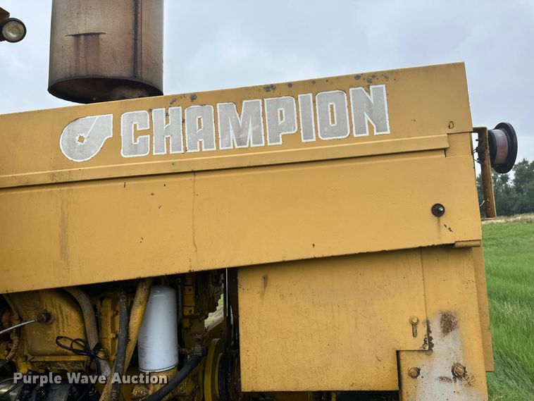 image for item EB2832 1987 Champion 720A motor grader